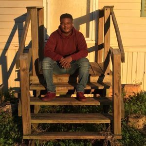 Meet your Posher, Devin